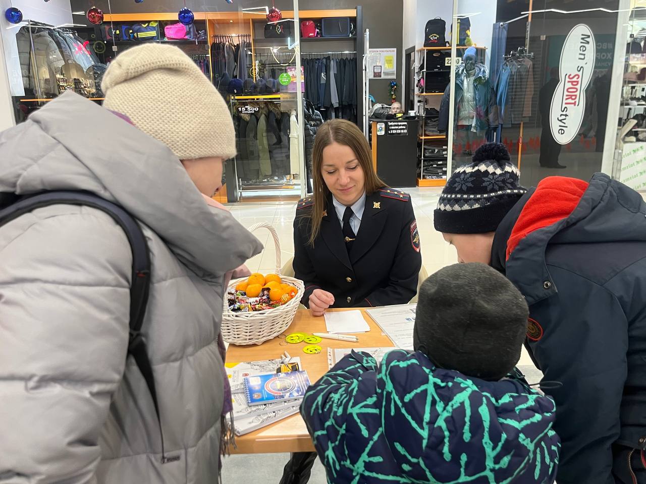 Сотрудники иркутской Госавтоинспекции провели профилактическую акцию «Безопасный Новый год» Сотрудники иркутской Госавтоинспекции провели профилактическую акцию «Безопасный Новый год»