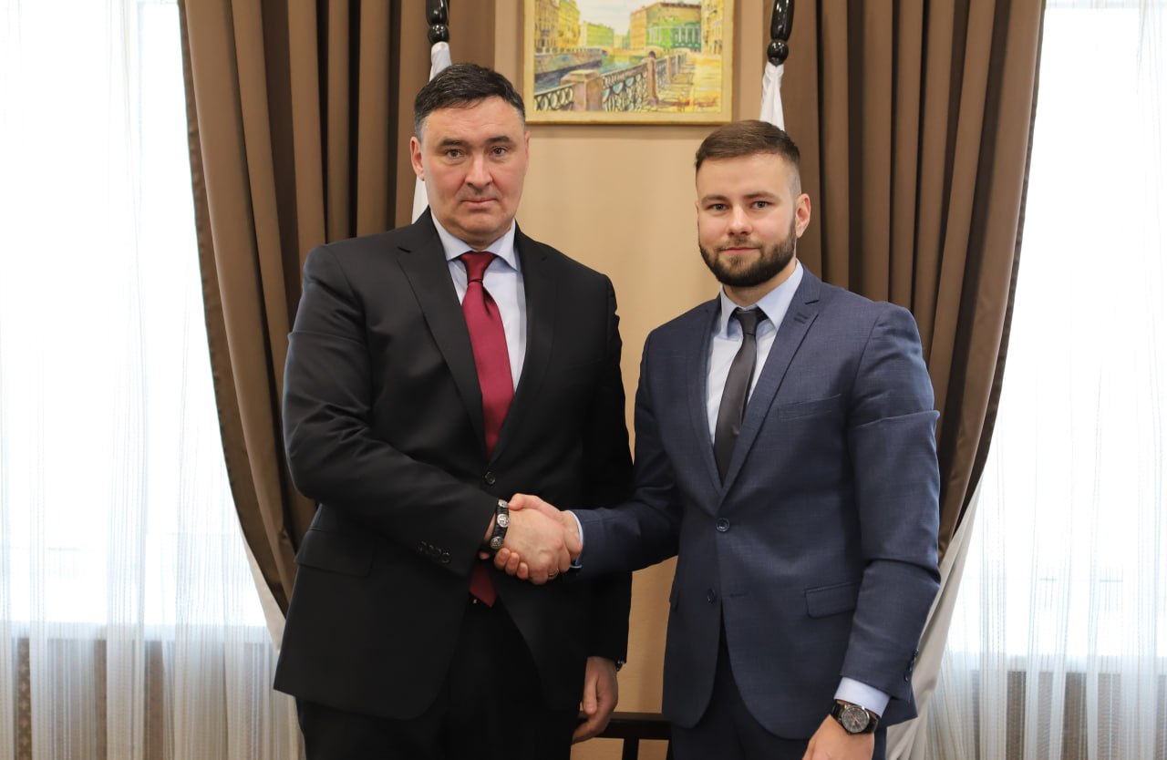 Руслан Болотов: С участником СВО, кавалером ордена Мужества Евгением Косолаповым, у которого являюсь наставником по региональной программе «Герои Приангарья», подвели итоги работы в этом году