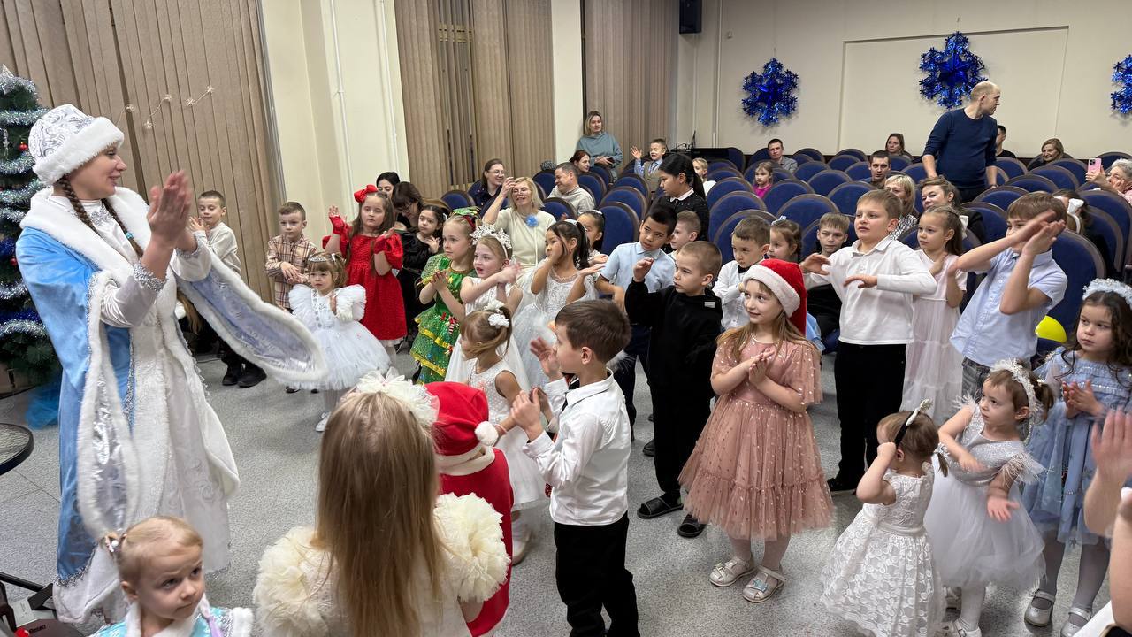 В следственном управлении состоялось новогоднее мероприятие для детей сотрудников В следственном управлении состоялось новогоднее мероприятие для детей сотрудников