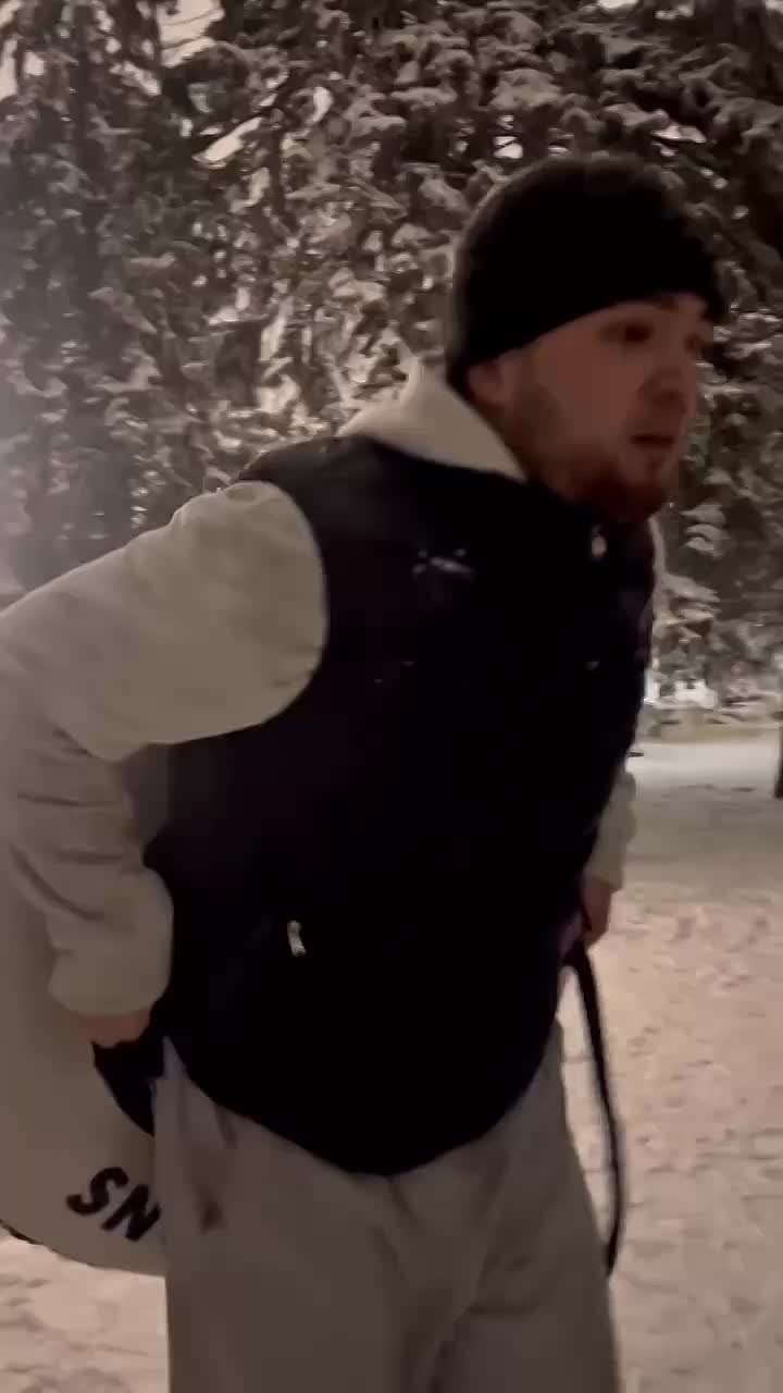 Мужчина успел спасти девочку, которую сам едва не сбил на тюбинге