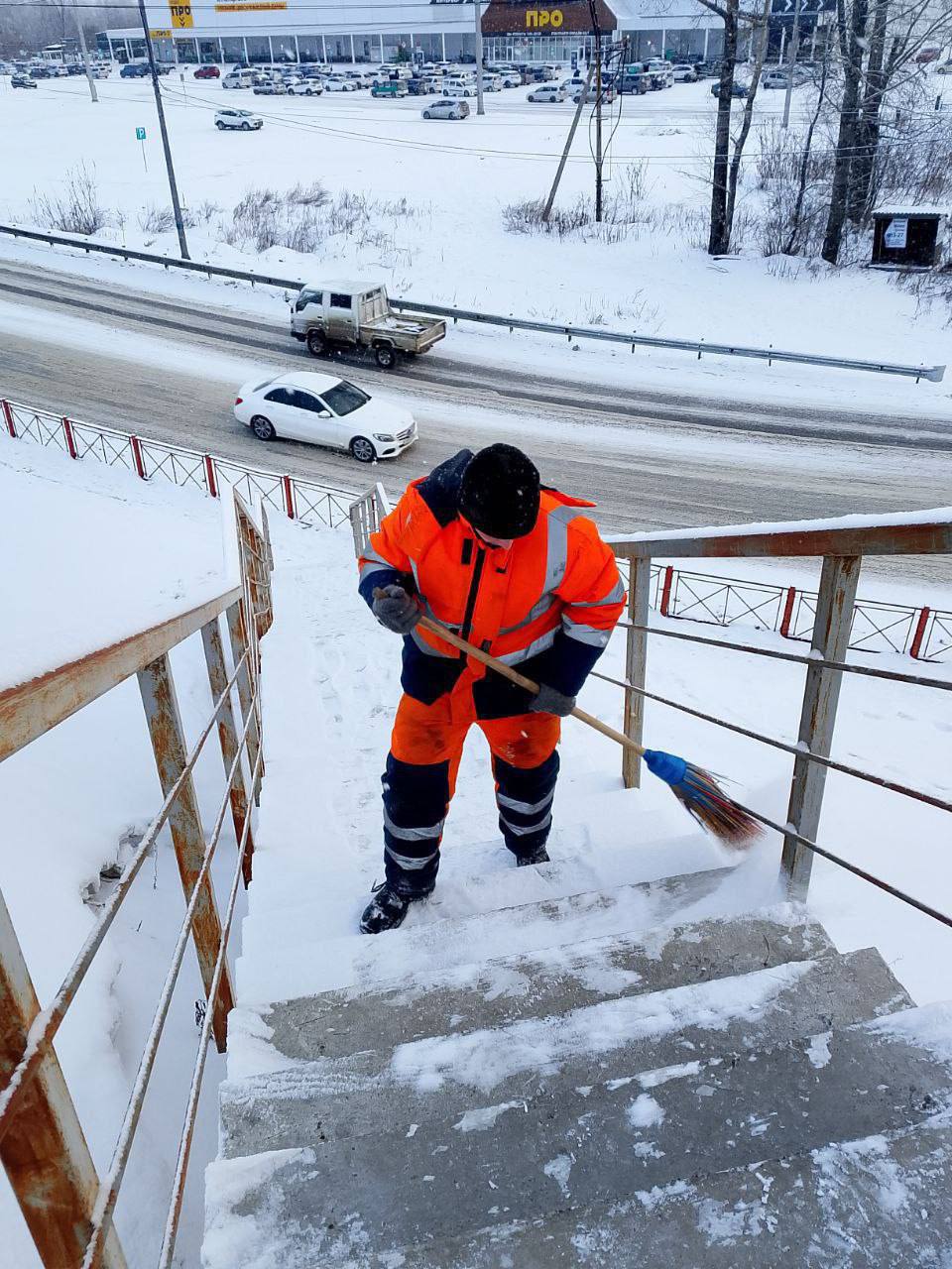 В Иркутске усилены работы по вывозу снега и устранению колеи В Иркутске усилены работы по вывозу снега и устранению колеи