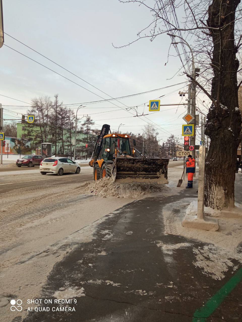 В Иркутске усилены работы по вывозу снега и устранению колеи В Иркутске усилены работы по вывозу снега и устранению колеи