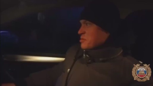 В Ольхонском районе сотрудники Госавтоинспекции оказали помощь водителю в ремонте микроавтобуса