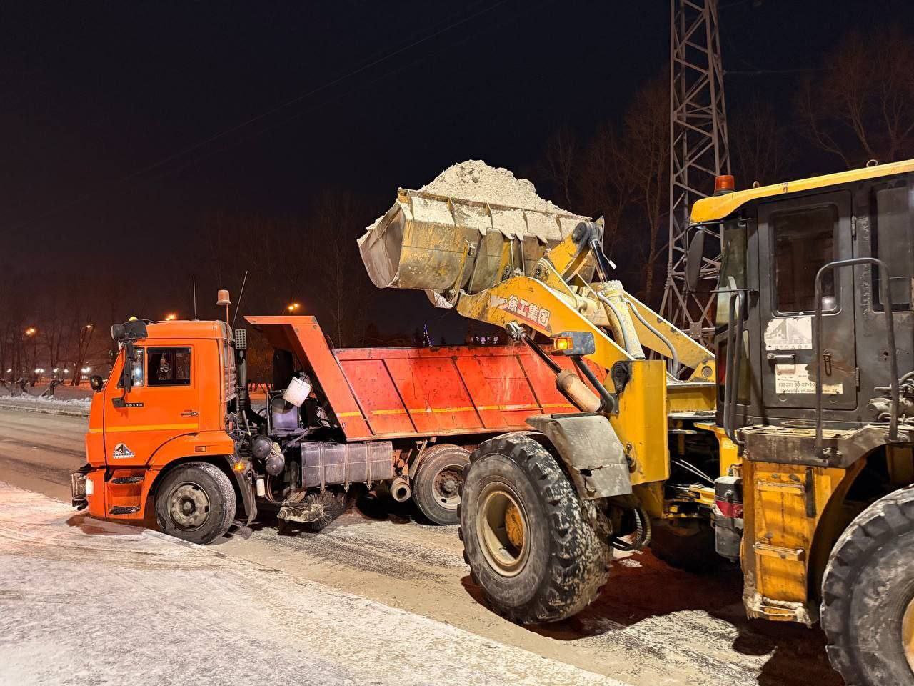 1500 тонн снега вывезли с улиц Иркутска за сутки 1500 тонн снега вывезли с улиц Иркутска за сутки