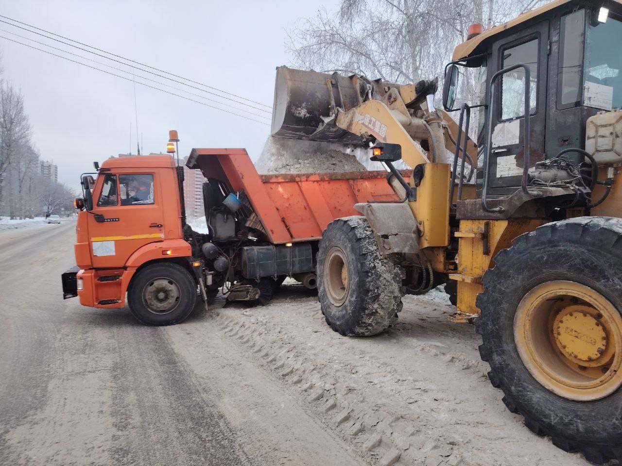 1500 тонн снега вывезли с улиц Иркутска за сутки 1500 тонн снега вывезли с улиц Иркутска за сутки