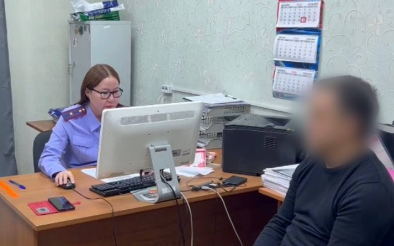 В рамках расследования уголовного дела по факту нападения стаи безнадзорных собак на ребенка в Усть-Куте следователями СУ СКР по Иркутской области в администрации Усть-Кутского муниципального образования проведены обыски...