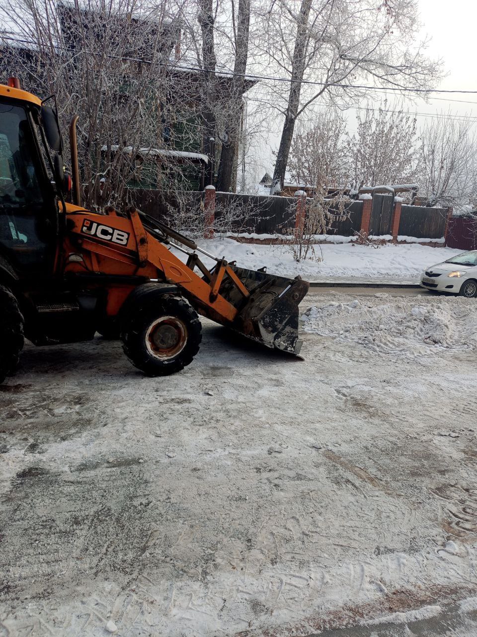 #уборка_снега механизированным и ручным способом ведётся ежедневно #уборка_снега механизированным и ручным способом ведётся ежедневно