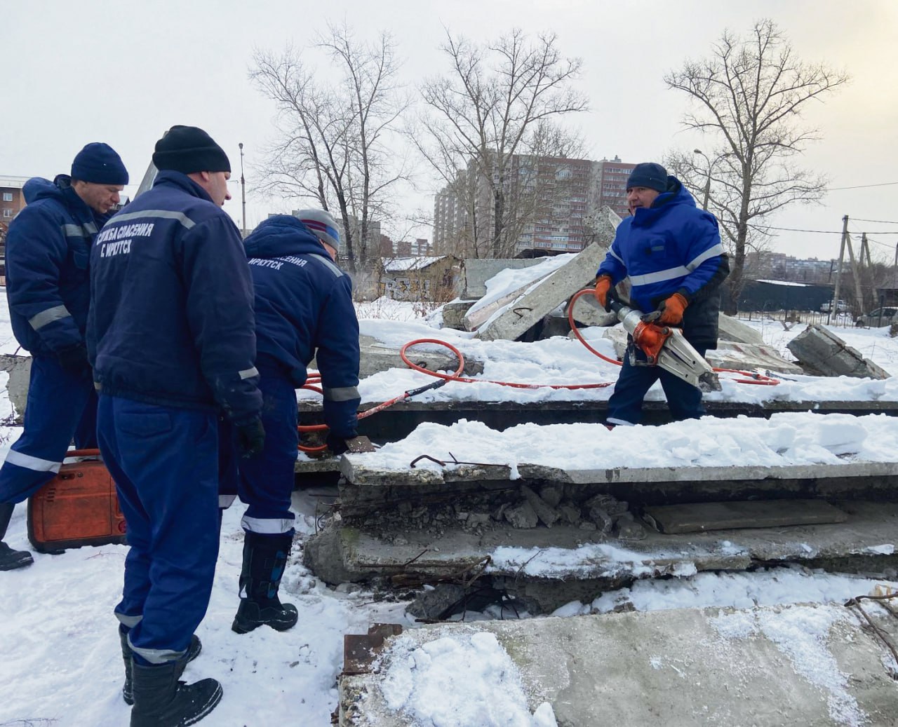 Благодарное мяуканье, лай и чириканье: сотрудникам «Безопасного города» порой приходится спасать не только людей, но и оказавшихся в беде зверей и птиц Благодарное мяуканье, лай и чириканье: сотрудникам «Безопасного города» порой приходится спасать не только людей, но и оказавшихся в беде зверей и птиц