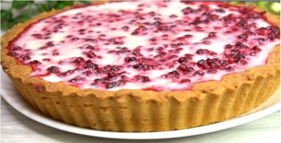 Пирог с брусникой: идеальное угощение для ваших гостей