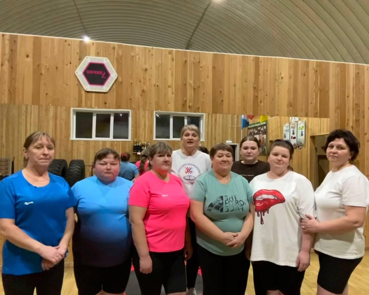 Участник СВО подарил спортсменам из Каменска зеркальную стену для тренировок