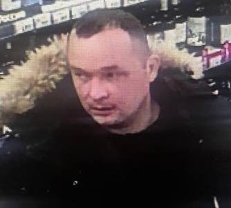 В Иркутске полицейские разыскивают мужчину, предположительно причастного к хищению денежных средств с банковской карты