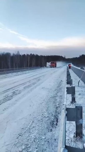 Пока все жалуются на медленную уборку в снега, в Иркутской области переживают из-за сверхоперативности рабочих