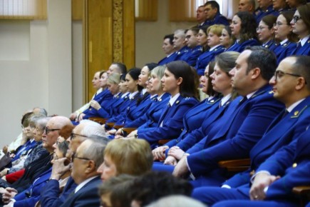 Мэр Руслан Болотов принял участие в торжественном собрании, посвященном 304-летию прокуратуры России
