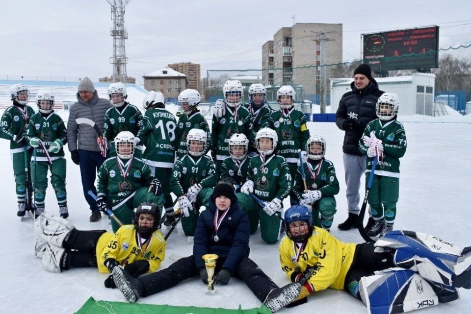 Иркутская команда «Сибскана-2013» вышла в финальный этап всероссийских соревнований по хоккею с мячом «Плетеный мяч» среди мальчиков до 13 лет