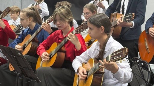 Музыкальные школы Иркутска получат новые инструменты по нацпроекту «Семья»