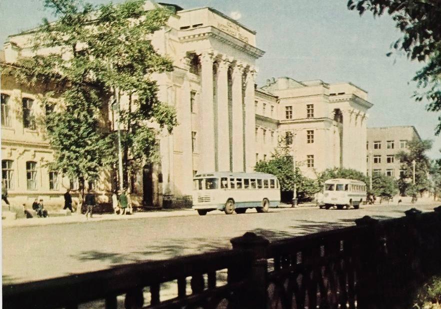 Иркутскавтотранс отмечает 100-летие предприятия Иркутскавтотранс отмечает 100-летие предприятия