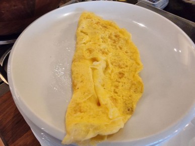 Один секретный ингредиент вместо молока: омлет станет нежнее облака