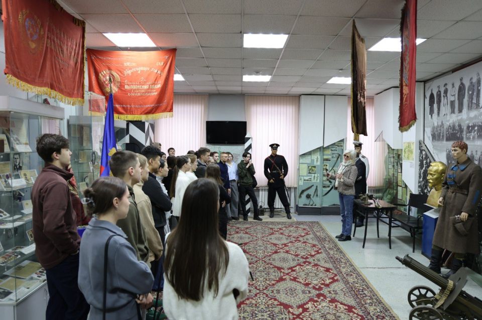 Служба без секретов: ГУ МВД по Иркутской области распахнуло двери для «студенческого десанта»