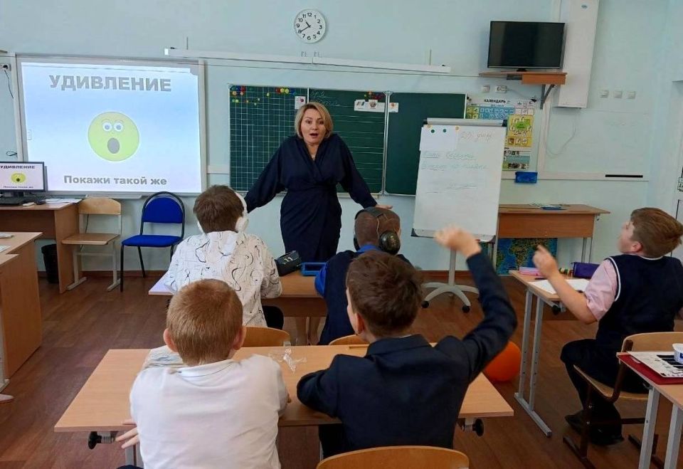 В школах Молодёжного и Лугового запустят проект для подростков с РАС