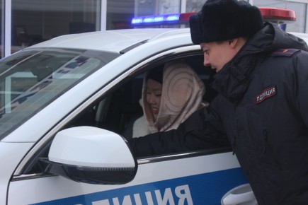 В Иркутске студенты познакомились с работой дорожных полицейских