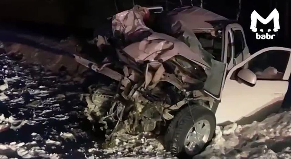 Водитель чудом выжил после жесткого столкновения с фурой на трассе в Тайшетском округе