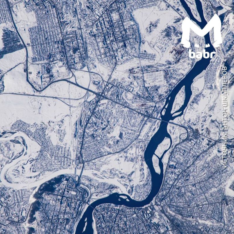 Улетаем в вечер, глядя на фантастический Иркутск с орбиты Земли