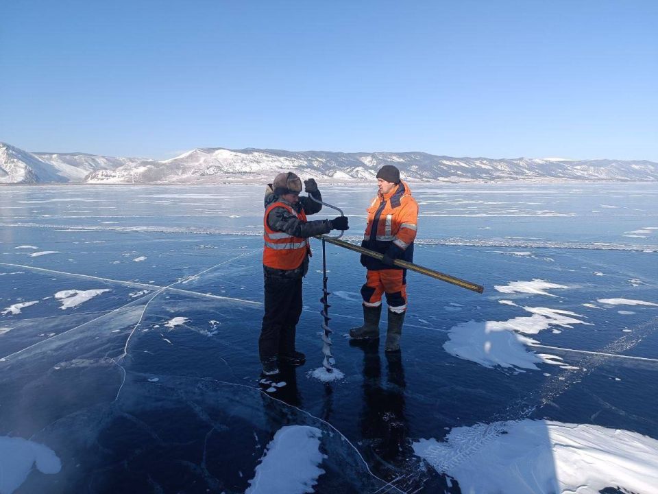 На Ольхоне начали готовить зимнюю переправу
