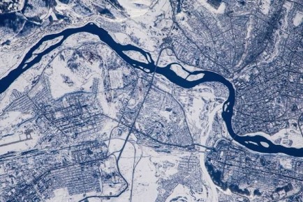 Российский космонавт Антон Шкаплеров показал фотографию нашего города с орбиты Земли