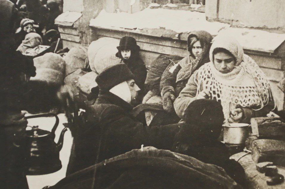 Сегодня, 27 января, мы отмечаем одну из самых значимых дат в истории нашей страны — День полного снятия блокады Ленинграда