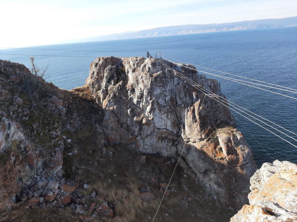 Удовлетворен иск прокуратуры о демонтаже незаконно возведенных подвесных мостов на мысе Саган-Хушун острова Ольхон