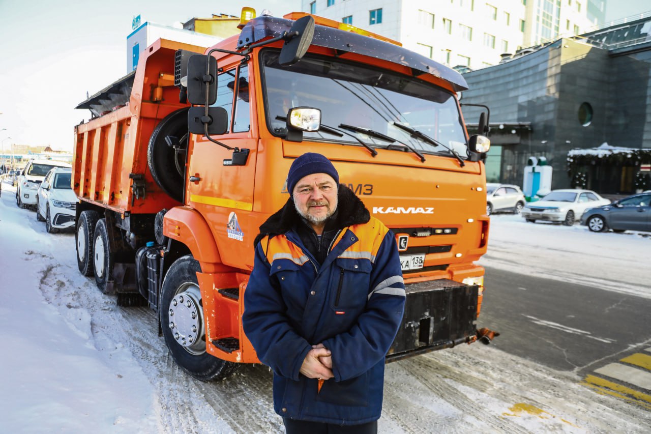 Работали все новогодние праздники, работают в холода, работают по ночам — сотрудники «Иркутскавтодора» в полном составе круглосуточно выходят на городские улицы и выполняют свои обязанности Работали все новогодние праздники, работают в холода, работают по ночам — сотрудники «Иркутскавтодора» в полном составе круглосуточно выходят на городские улицы и выполняют свои обязанности