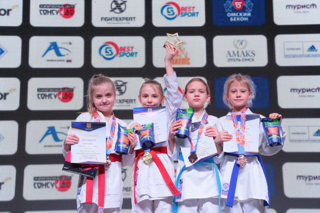 Девять бронзовых медалей выиграли каратисты Иркутской области на всероссийских соревнованиях «Кубок Прииртышья», которые с 23 по 25 января проходили в Омске