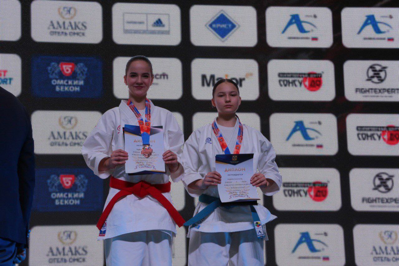 Девять бронзовых медалей выиграли каратисты Иркутской области на всероссийских соревнованиях «Кубок Прииртышья», которые с 23 по 25 января проходили в Омске Девять бронзовых медалей выиграли каратисты Иркутской области на всероссийских соревнованиях «Кубок Прииртышья», которые с 23 по 25 января проходили в Омске