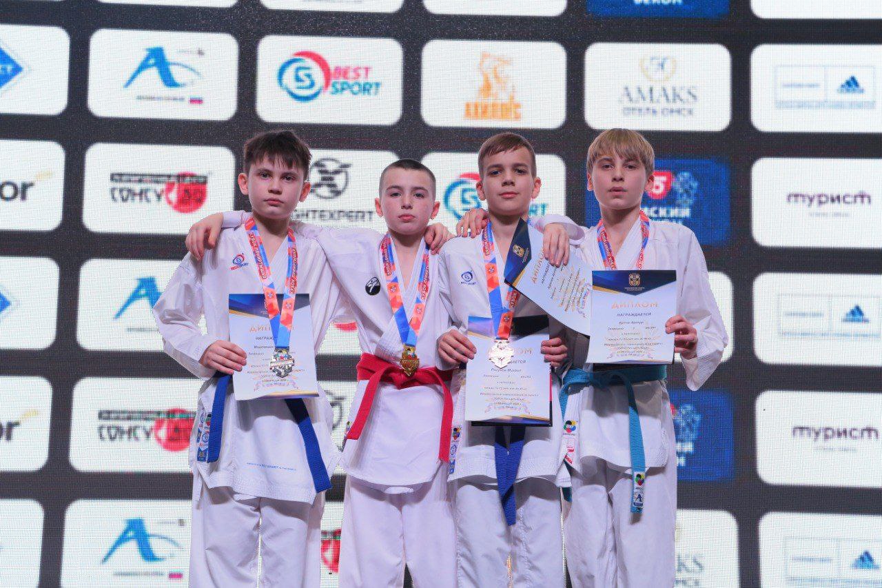 Девять бронзовых медалей выиграли каратисты Иркутской области на всероссийских соревнованиях «Кубок Прииртышья», которые с 23 по 25 января проходили в Омске Девять бронзовых медалей выиграли каратисты Иркутской области на всероссийских соревнованиях «Кубок Прииртышья», которые с 23 по 25 января проходили в Омске