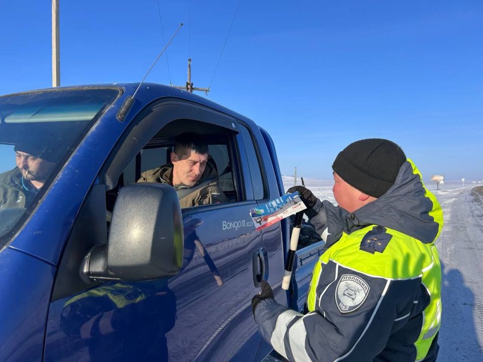 В Эхирит-Булагатском районе госавтоинспекторы проводят профилактическую работу с водителями