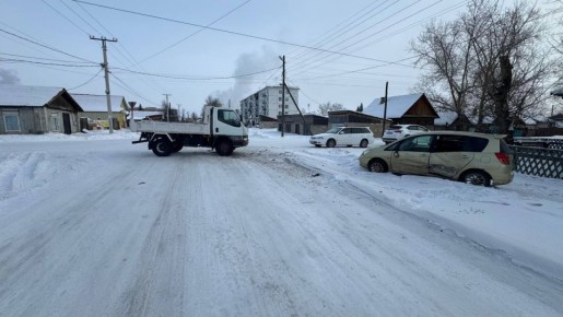 В Эхирит-Булагатском районе сотрудники Госавтоинспекции выясняют обстоятельства ДТП, в котором пострадала несовершеннолетняя пассажирка