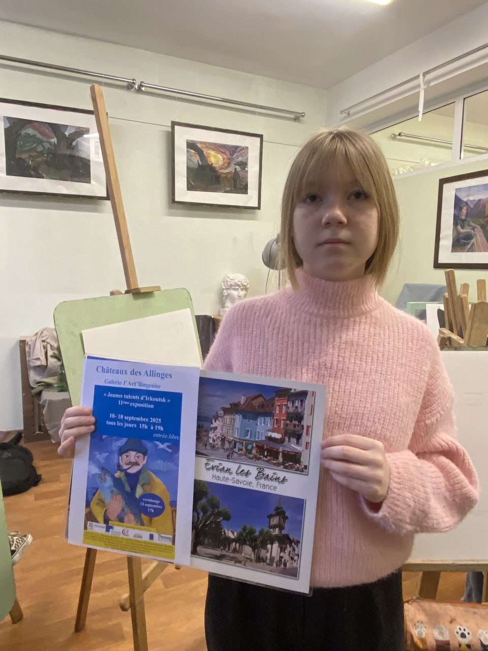 Юные художники Иркутска получили награды за участие в международной выставке во Франции Юные художники Иркутска получили награды за участие в международной выставке во Франции