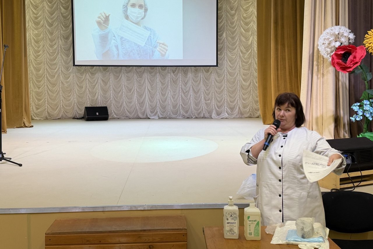 Более 400 волонтеров прошли обучение сестринскому делу в Иркутской области Более 400 волонтеров прошли обучение сестринскому делу в Иркутской области