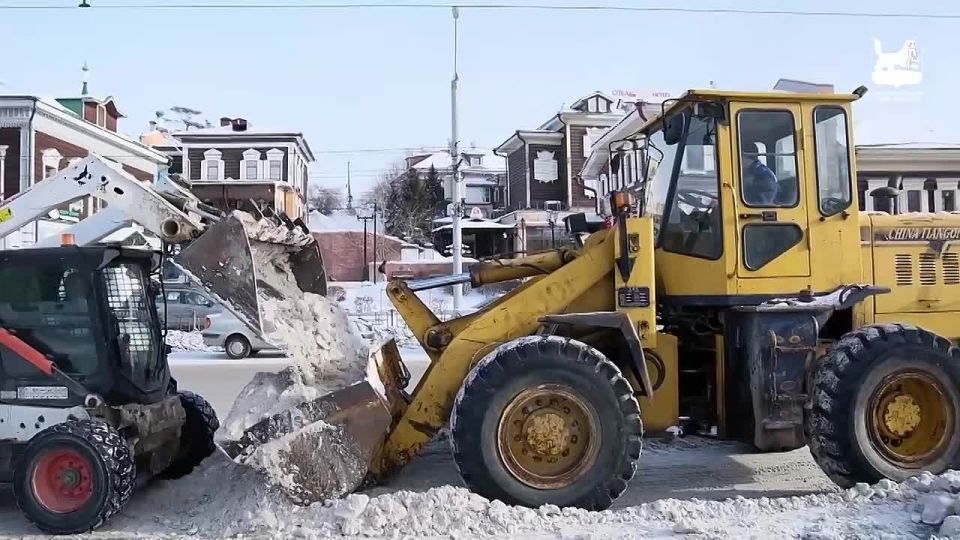 Руслан Болотов: Всю технику МУП «Иркутскавтодор» сегодня вывели на комплексную уборку улиц в правобережной части города