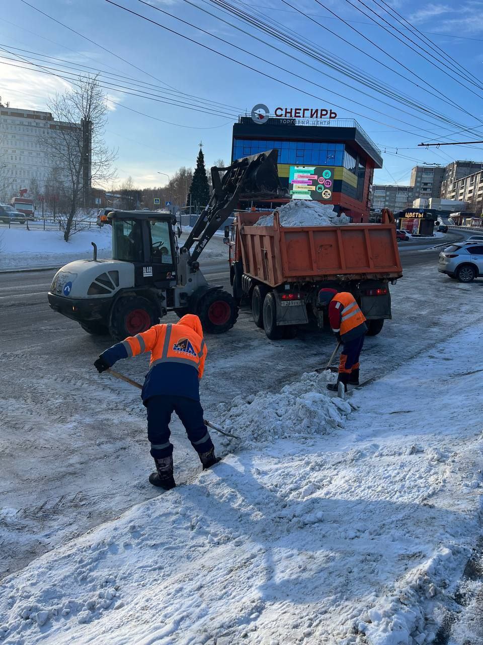 Более 5200 тонн снега вывезено за сутки в Иркутске