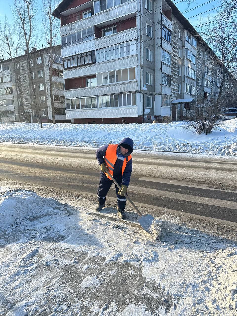 Более 5200 тонн снега вывезено за сутки в Иркутске Более 5200 тонн снега вывезено за сутки в Иркутске