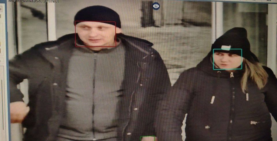 В Иркутске полицейские разыскивают женщину, предположительно причастную к пропаже игрушечного Деда Мороза и шуруповерта