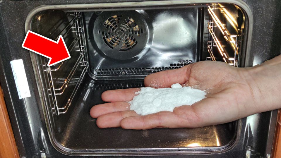 Умные способы очистки духовки: быстро и без химии