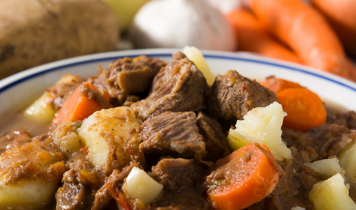 Простой и вкусный рецепт домашнего рагу с бараниной, который покорит даже не любителей мяса