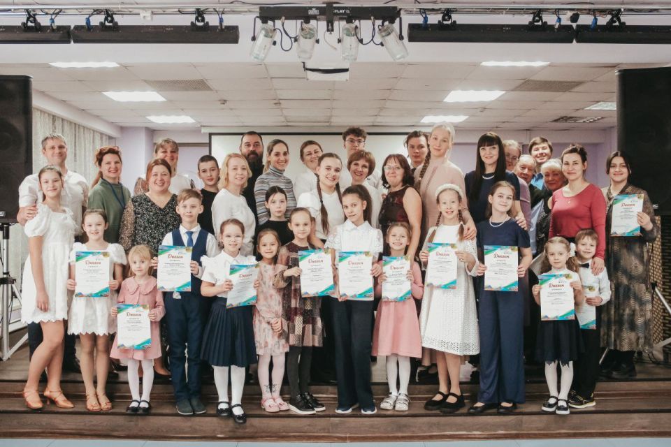 Победителей городского литературного фестиваля «Веду я за руки стихи…» наградили в Иркутске