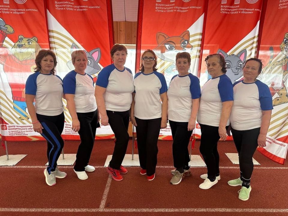 В Зиме состоялся приём нормативов Всероссийского физкультурно-спортивного комплекса «Готов к труду и обороне» среди выпускников школ города