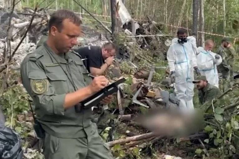 43 пассажира и 6 членов экипажа оказались в смертельной ловушке