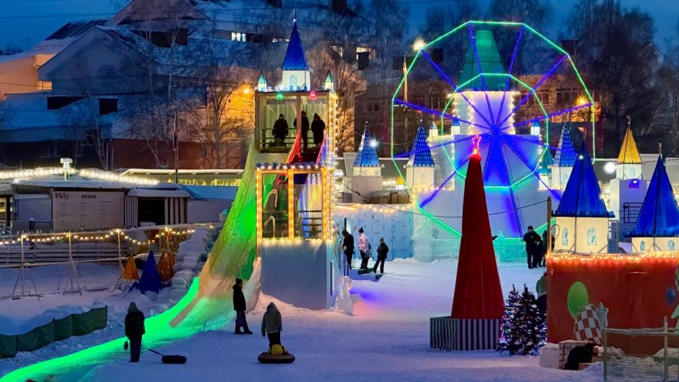 Объявляем последний для этой зимы розыгрыш билетов в ледяной семейный парк «Хрустальная сказка»! Готовьте ледянки и тюбы!