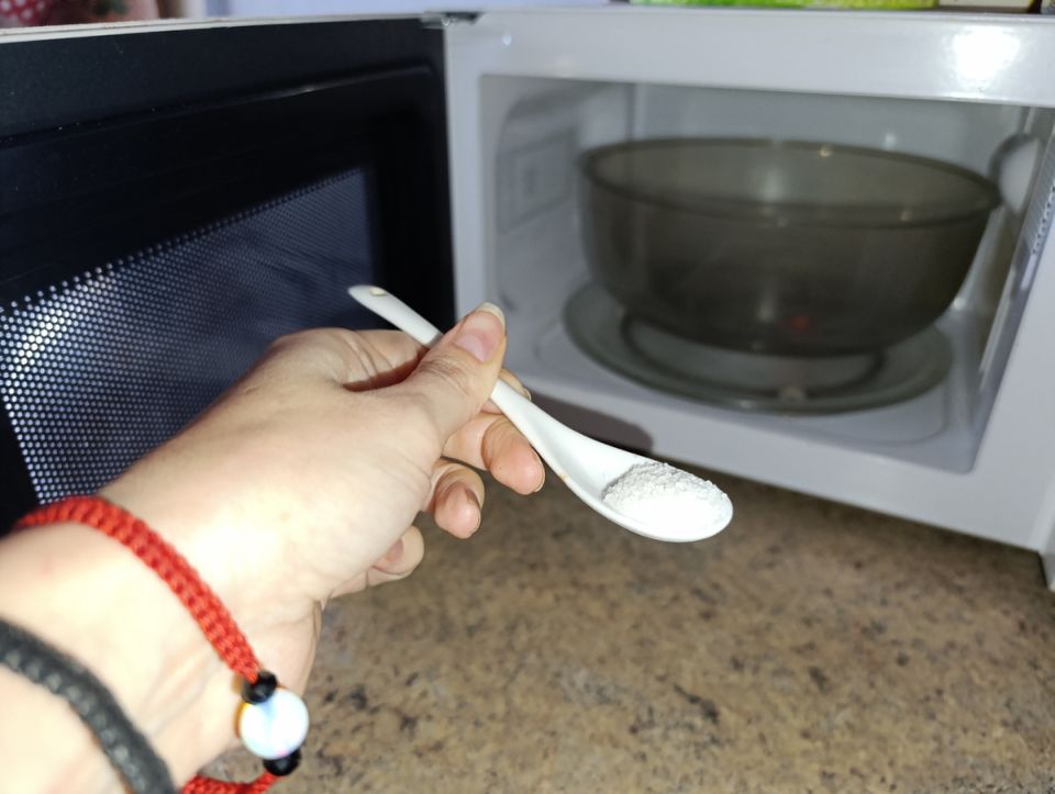 Как вернуть блеск стеклу духовки: секреты народных средств