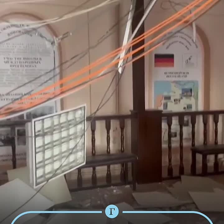 Потолок школы в Иркутске обвалился прямо во время уроков